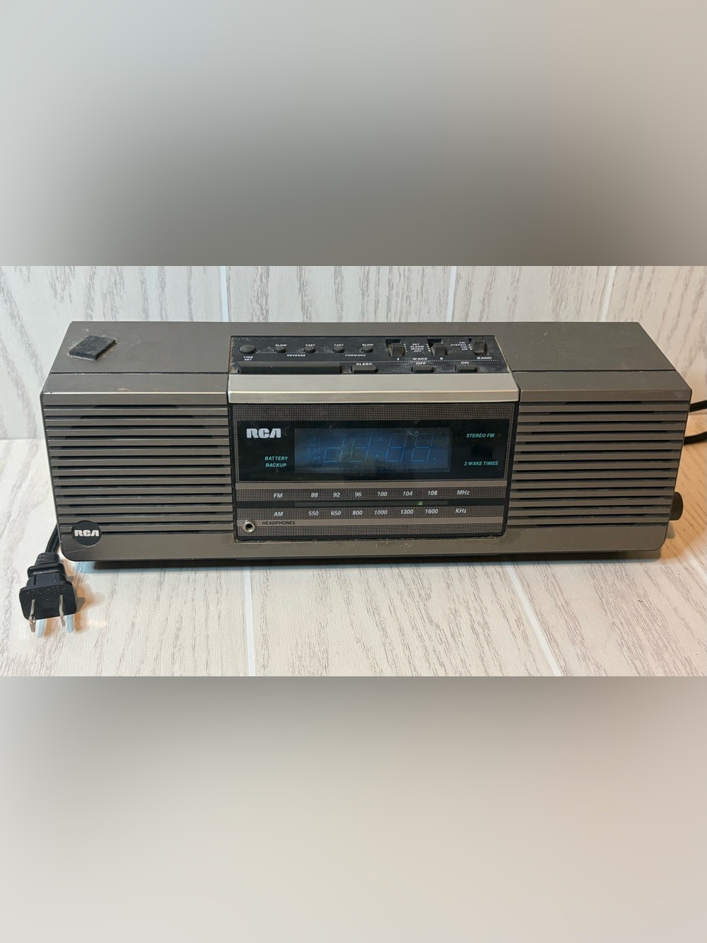 Vintage RCA RP-3822 Dual Digital Alarm Clock AM/FM Radio TESTED & WORKS